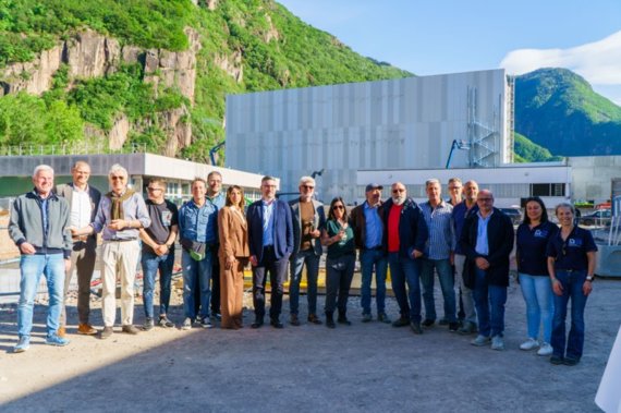 Im Bild: die Sozialpartner und das PKB Team Im Bild: die Sozialpartner und das PKB Team